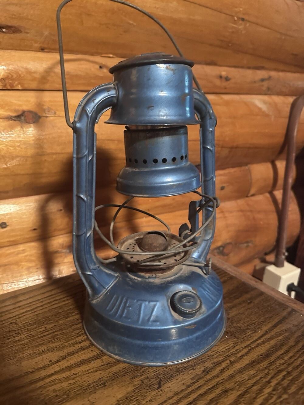 Vintage Dietz NY USA & Red Hurricane Kerosene Lanterns Cabin Decor 2 Oil Lamps